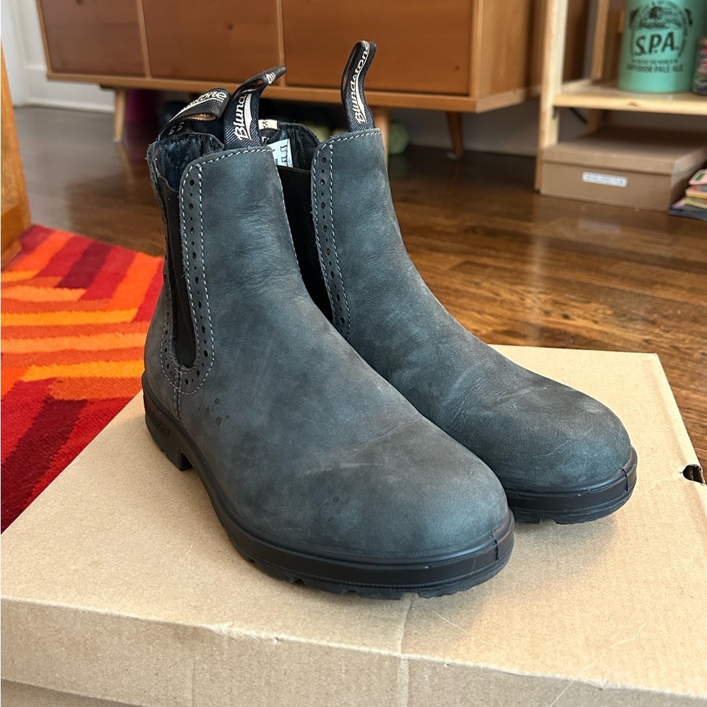 Grey Blundstone tall boots (6 1/2)